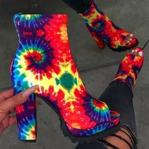 Tie Die Bootie & Matching cross body purse